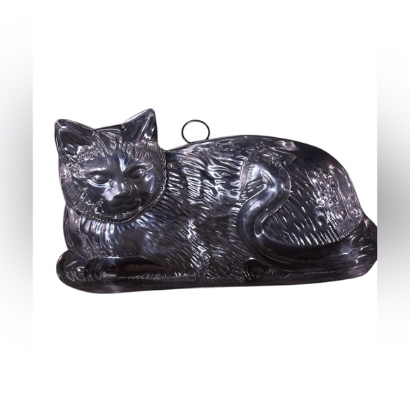 Vintage Copper Hanging Cat Mold - Picture 3 of 3